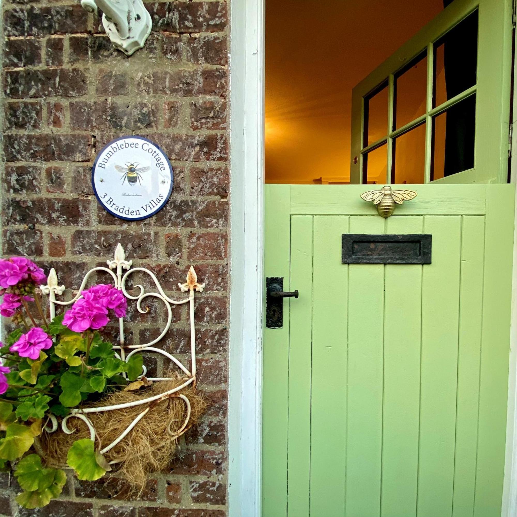 Bumblebee Cottage - Cosy Cottage In Area Of Outstanding Natural Beauty Hemel Hempstead Kültér fotó